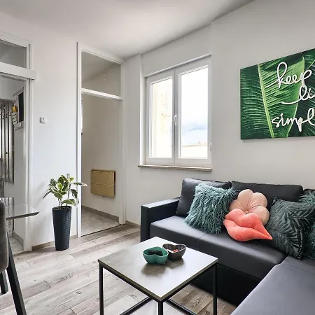 Joelle Apartamento *