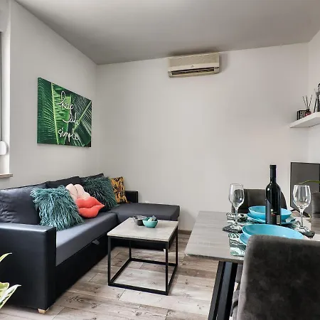 Apartament Joelle *